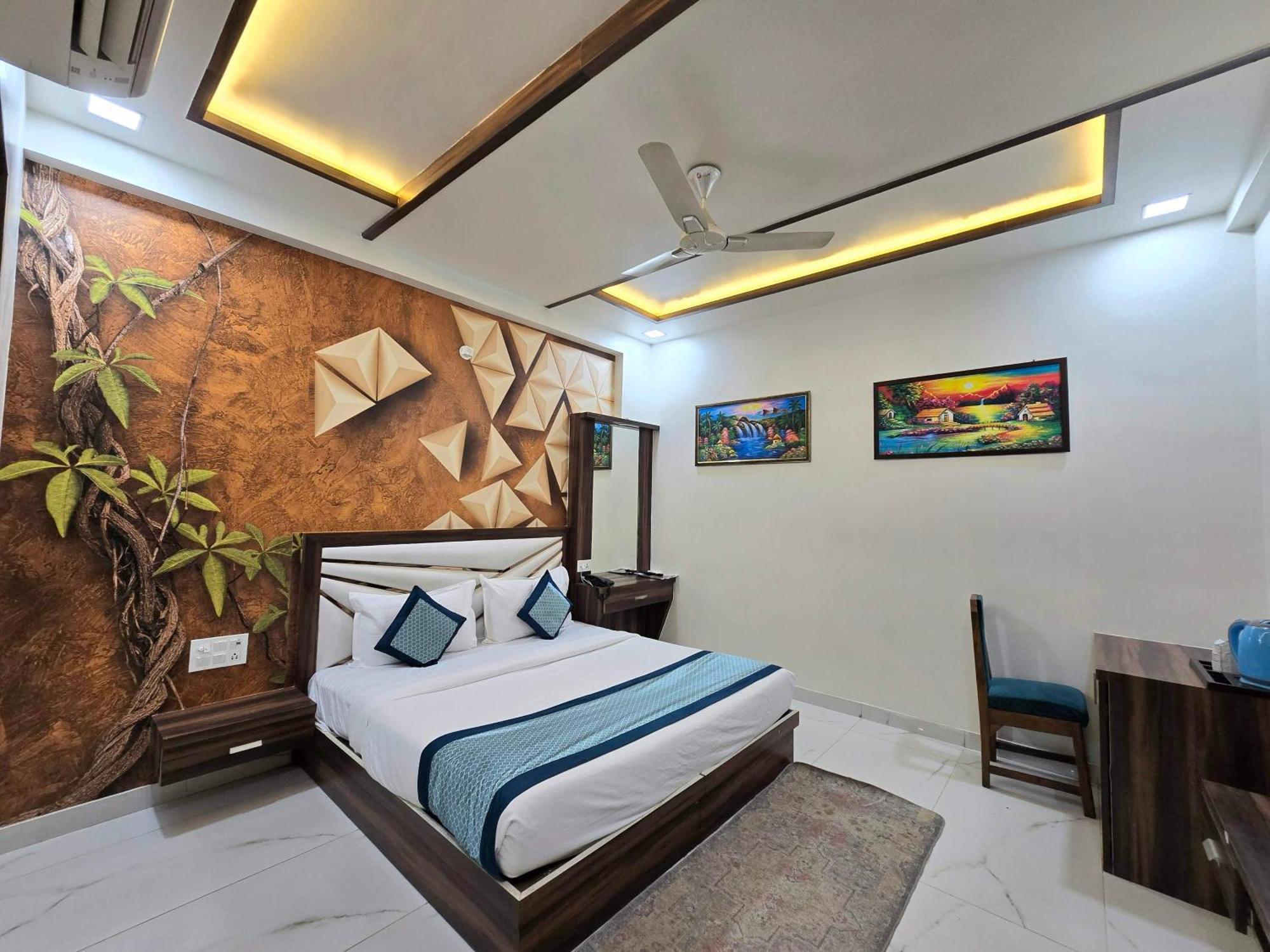 Crown Hotel Agra Near Taj Mahal Room photo